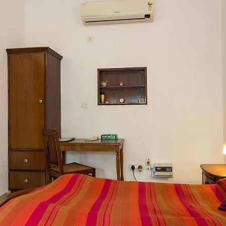 Eleven Bed & Breakfast Нью-Делі Екстер'єр фото